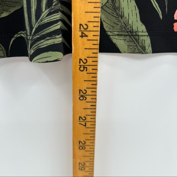 Liz Claiborne floral sleeveless ladies top size M - Picture 6 of 9